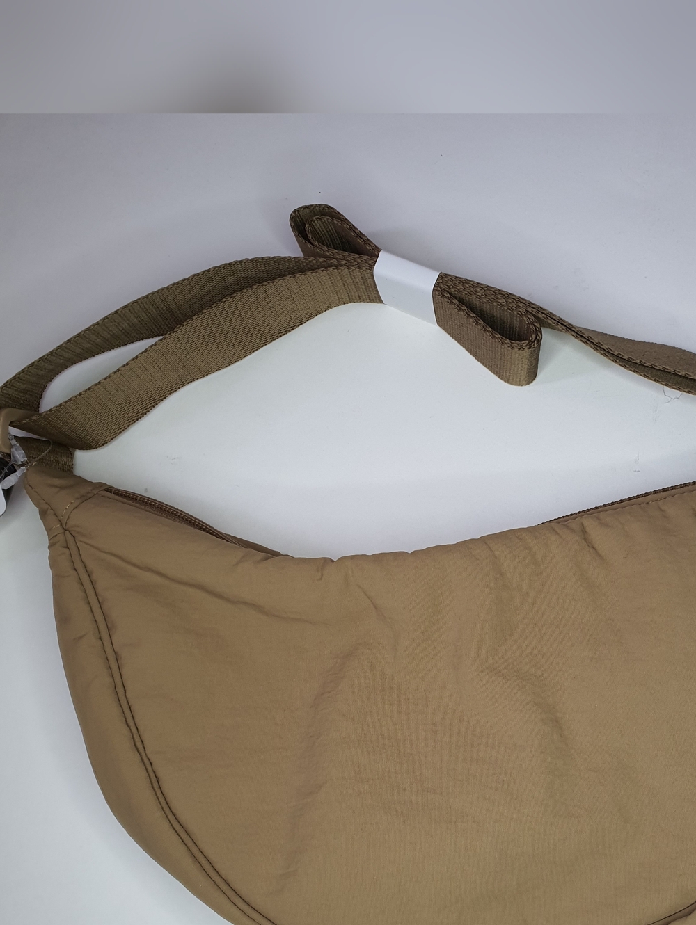 Uniqlo Round Mini crossbody Beige Shoulder Bag + FREE GIFT NWT - Picture 2 of 3